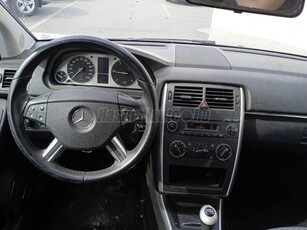 MERCEDES-BENZ B 180 CDI