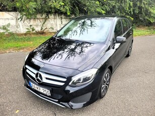 MERCEDES-BENZ B 180 Napi használatban. Végig szervizelve. Navi. Tolatókamera. Kihangosító