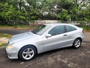 MERCEDES-BENZ C 180 Kompressor Sportcoupe (Automata) Spotos. megkímélt belső