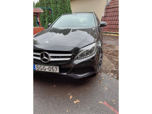 MERCEDES-BENZ C 220 d