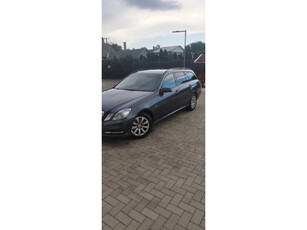 MERCEDES-BENZ E 220 CDI T BlueEFFICIENCY Avantgarde