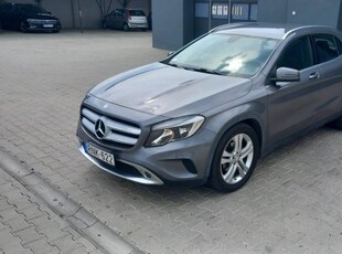 Mercedes-Benz GLA 200 CDI d 4Matic 7G-DCT