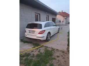 MERCEDES-BENZ R 350 CDI 4Matic (Automata) (7 személyes )