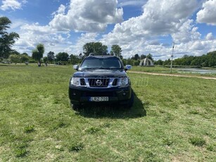 NISSAN NAVARA 4WD Double 2.5D LE