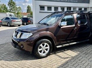 Nissan Navara 4WD Double 2.5D Platinum Garanciá...