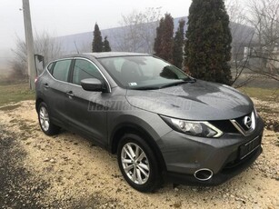 NISSAN QASHQAI 1.2 DIG-T Tekna EURO6 Végig vezetett szervizkönyves.1 év garancia