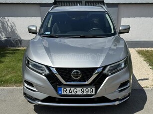 NISSAN QASHQAI 1.5 dCi Tekna+ Magyarországi. Végig szervizelt. 1 tulaj. Magasan felszerelt. 108e km!