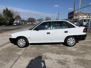 OPEL ASTRA F 1.6 16V Elegant (MAGYARORSZÁGI-VONÓHOROG-FRISS MŰSZAKI)