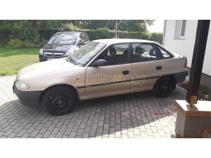 OPEL ASTRA F 1.6 16V GL Magyar-Szervó-rozsdamentes!