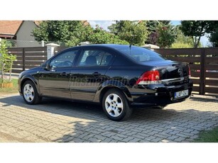 OPEL ASTRA H Sedan 1.6 Essentia