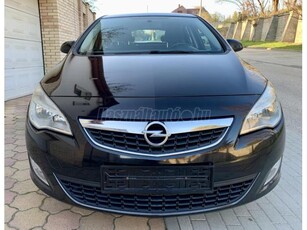 OPEL ASTRA J 1.4 Cosmo KLÍMA-16COL-FRISS MŰSZAKI