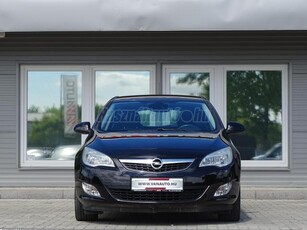 OPEL ASTRA J 1.6 Enjoy 83eKM-KLÍMA-1.TULAJ-TEMPOMAT-17'ALUFELNI