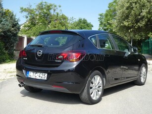 OPEL ASTRA J 1.6 T Cosmo MAGYARORSZÁGI. SZERVIZKÖNYVES!