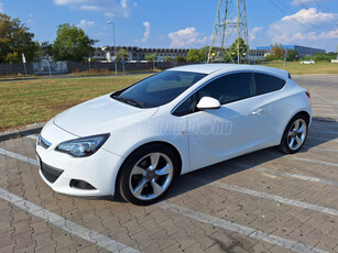 OPEL ASTRA J GTC 1.6 T Sport