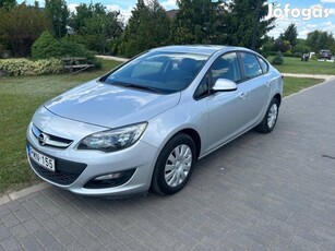 Opel Astra J Sedan 1.6 Enjoy EURO6 Magyar---142...