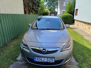 OPEL ASTRA J Sports Tourer 1.4 T Cosmo