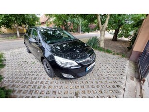 OPEL ASTRA J Sports Tourer 1.4 T Enjoy