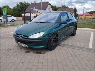 PEUGEOT 206 1.4 Presence Klímás 2 db gyári kulcs