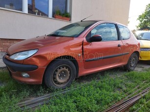 PEUGEOT 206 1.6 Sport