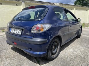 PEUGEOT 206 1.6 Style