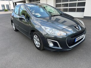 PEUGEOT 308 1.6 HDi Confort Pack 111 e km! GPS!