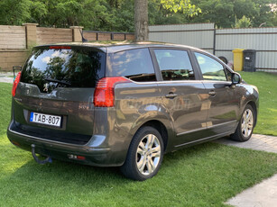 PEUGEOT 5008 2.0 HDi Premium