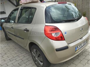 RENAULT CLIO 1.5 dCi Authentique Plus