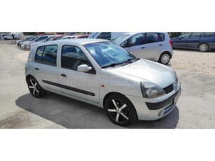 RENAULT CLIO 1.6 16V Privilege