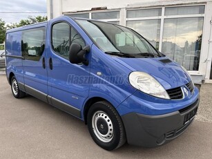 RENAULT TRAFIC 2.5 dCi L2H1 Komfort végig vez. szerv.könyv