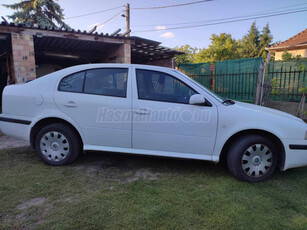 SKODA OCTAVIA 1.6 Tour