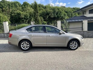 SKODA OCTAVIA 2.0 CR TDI Style LED/ Érintőképernyő/ Levehető horog/ Mo-i 77000km!!!