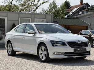 SKODA SUPERB 2.0 TDi SCR Style 150LE - Magyar - Egy tulaj - Leinformálható - Sérülésmentes