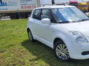 Suzuki Swift 1.3 GLX Klíma.Vonóhorog.Szervizfüzet