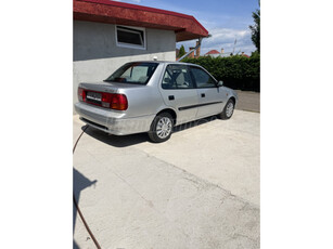 SUZUKI SWIFT Sedan 1.3 16V GLX