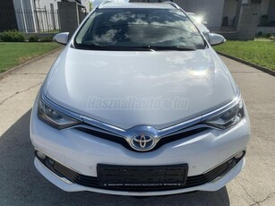 TOYOTA AURIS 1.8 HSD Executive (Automata)