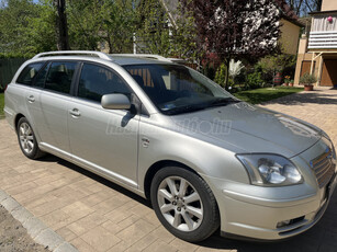 TOYOTA AVENSIS Wagon 2.0 D Sol Comfort