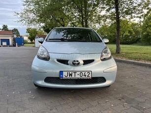 TOYOTA AYGO 1.0 AC