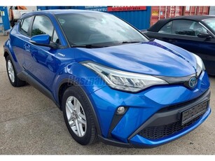 TOYOTA C-HR 1.8 Hybrid Executive e-CVT FACELIFT. VEZETETT SZERVIMULT. 94.000 KM