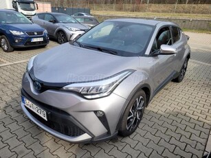 TOYOTA C-HR 1.8 Hybrid Style e-CVT Szervizkönyv / Navigáció / Ülésfűtés / 2x PDC / mo-i / ÁFA-s számla!