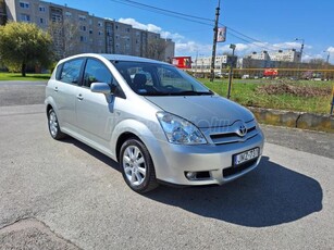 TOYOTA COROLLA VERSO 1.8 Linea Sol M-MT MO- i ELSŐ TULAJDONOSTÓL 7 SZEMÉLYES