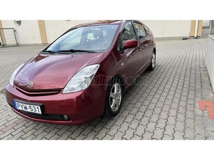 TOYOTA PRIUS 1.5 HSD (Automata) JBL/ NAVI/ GPS/SZÉP ÁLLAPOT/ TEMPOMAT/ TÉLI-NYÁRI GUMI/ VALÓSKM