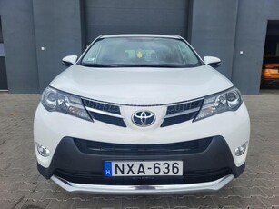 TOYOTA RAV 4 Rav4 2.0 D-4D Active EU6 MAGYARORSZÁGI!!!175.000KM!!!VONÓHOROG!!!4WD!!!T.KAMERA!!!