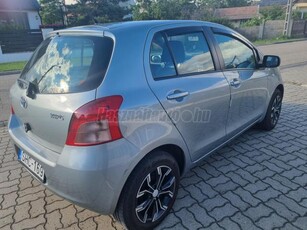 TOYOTA YARIS 1.0 998 Ice