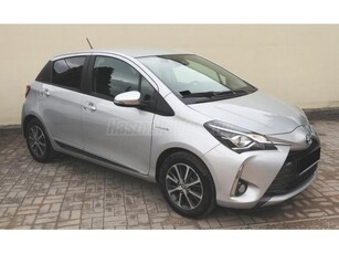 TOYOTA YARIS 1.5 VVT-i Hybrid Trend Y20 e-CVT Magyarországi - vezetett szervizkönyv