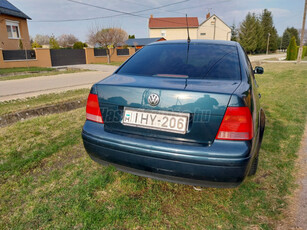 VOLKSWAGEN BORA 1.6 Comfortline