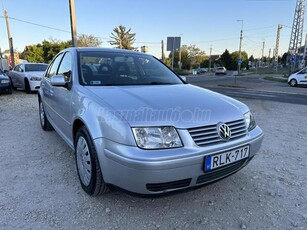 VOLKSWAGEN BORA 1.6 Highline