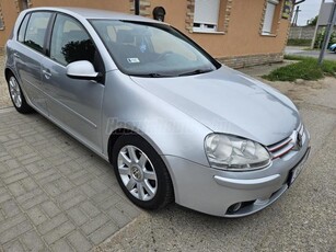 VOLKSWAGEN GOLF 1.6 Sportline