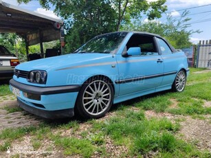 VOLKSWAGEN GOLF III Cabrio 1.8