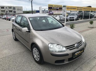 VOLKSWAGEN GOLF V 1.4 Perfekt Megkímélt! Vezetett szervizkönyv!