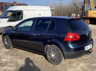 VOLKSWAGEN GOLF V 1.4 Trendline MAGYAR OKMÁNYOS.GYORSAN ELVIHETŐ.SZERVIZKÖNYV